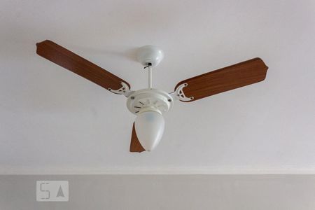 Detalhe sala de apartamento para alugar com 1 quarto, 67m² em Ocian, Praia Grande