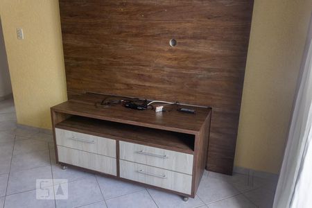 Detalhe sala de apartamento para alugar com 1 quarto, 67m² em Ocian, Praia Grande