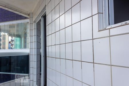 Varanda da sala de apartamento para alugar com 1 quarto, 67m² em Ocian, Praia Grande