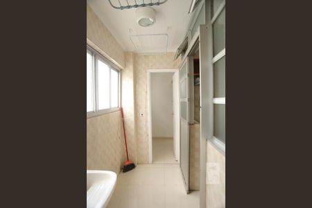 Apartamento à venda com 77m², 2 quartos e 1 vagaÁrea de Serviço