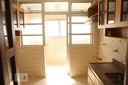Apartamento à venda com 77m², 2 quartos e 1 vagaCozinha