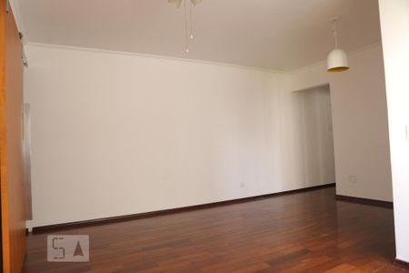 Apartamento à venda com 77m², 2 quartos e 1 vagaSala