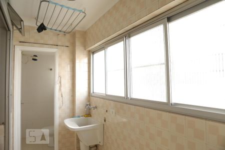 Apartamento à venda com 77m², 2 quartos e 1 vagaÁrea de Serviço