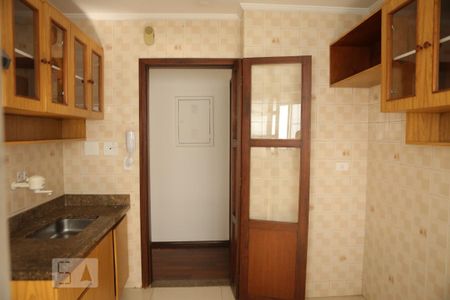 Apartamento à venda com 77m², 2 quartos e 1 vagaCozinha