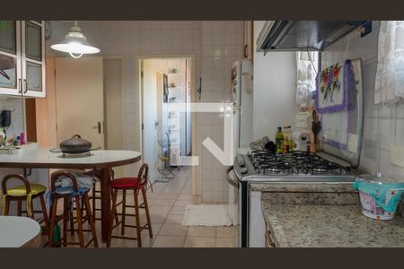 Apartamento à venda com 190m², 4 quartos e 2 vagas Apartamento à venda com 190m², 4 quartos e 2 vagasCozinha