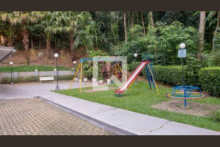 Apartamento à venda com 190m², 4 quartos e 2 vagas Apartamento à venda com 190m², 4 quartos e 2 vagasPlayground