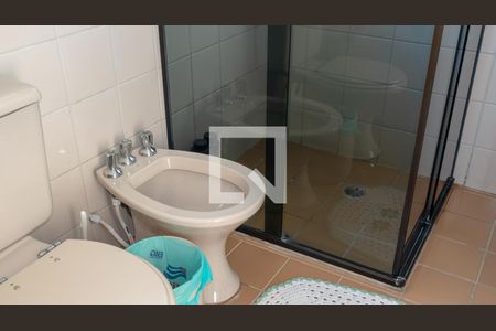 Apartamento à venda com 190m², 4 quartos e 2 vagas Apartamento à venda com 190m², 4 quartos e 2 vagasBanheiro da Suíte 2