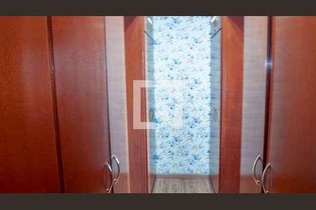 Apartamento à venda com 190m², 4 quartos e 2 vagas Apartamento à venda com 190m², 4 quartos e 2 vagasCloset da Suíte 1