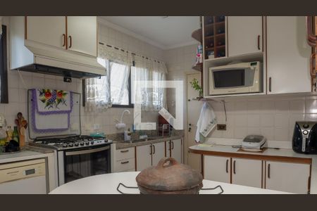 Apartamento à venda com 190m², 4 quartos e 2 vagas Apartamento à venda com 190m², 4 quartos e 2 vagasCozinha