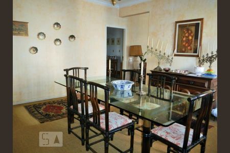 Apartamento à venda com 278m², 3 quartos e 2 vagas Apartamento à venda com 278m², 3 quartos e 2 vagasSala de Jantar