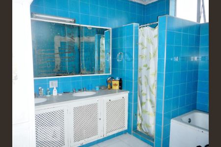 Apartamento à venda com 278m², 3 quartos e 2 vagas Apartamento à venda com 278m², 3 quartos e 2 vagasBanheiro