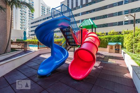 Apartamento à venda com 285m², 4 quartos e 4 vagas Apartamento à venda com 285m², 4 quartos e 4 vagasÁrea Comum