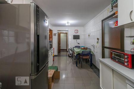 Apartamento à venda com 285m², 4 quartos e 4 vagas Apartamento à venda com 285m², 4 quartos e 4 vagasCozinha