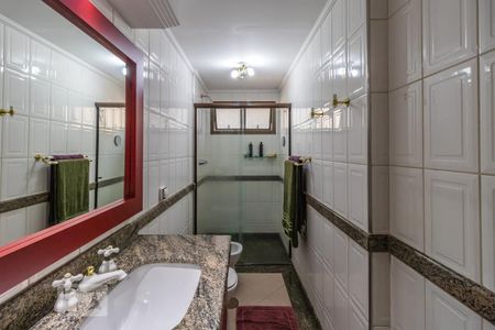 Apartamento à venda com 285m², 4 quartos e 4 vagas Apartamento à venda com 285m², 4 quartos e 4 vagasBanheiro Social