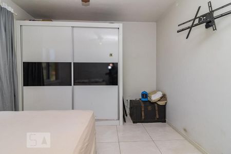 Casa à venda com 268m², 3 quartos e 2 vagas Casa à venda com 268m², 3 quartos e 2 vagasDormitório3