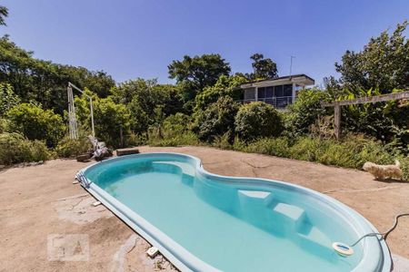 Casa à venda com 268m², 3 quartos e 2 vagas Casa à venda com 268m², 3 quartos e 2 vagasPiscina