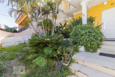 Casa à venda com 268m², 3 quartos e 2 vagas Casa à venda com 268m², 3 quartos e 2 vagasJardim