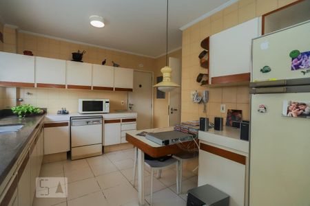 Apartamento à venda com 104m², 2 quartos e 1 vagaCozinha