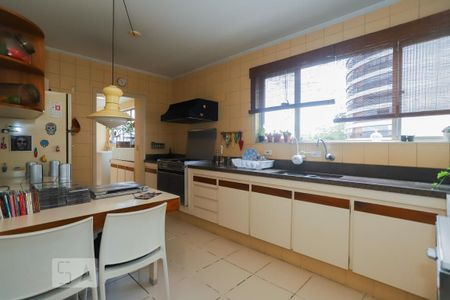 Apartamento à venda com 104m², 2 quartos e 1 vagaCozinha