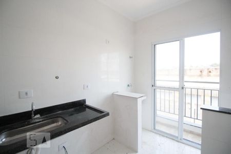 Cozinha de apartamento para alugar com 1 quarto, 28m² em Vila Jacuí, São Paulo