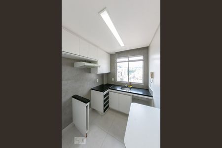 Apartamento à venda com 60m², 2 quartos e 2 vagasCozinha