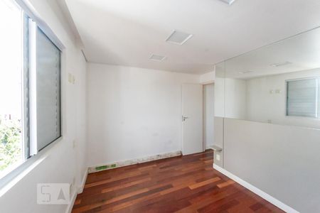 Apartamento à venda com 60m², 2 quartos e 2 vagasQuarto 2