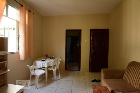 Sala de apartamento à venda com 1 quarto, 45m² em Brás de Pina, Rio de Janeiro