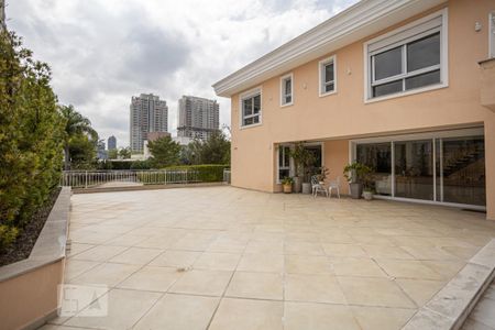 Casa de condomínio à venda com 900m², 5 quartos e sem vaga Casa de condomínio à venda com 900m², 5 quartos e sem vagaQuintal