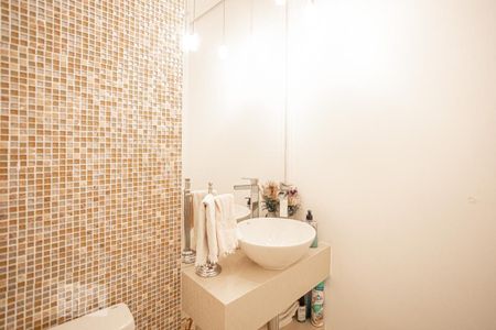 Casa de condomínio à venda com 900m², 5 quartos e sem vaga Casa de condomínio à venda com 900m², 5 quartos e sem vagaLavabo