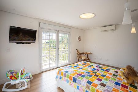 Casa de condomínio à venda com 900m², 5 quartos e sem vaga Casa de condomínio à venda com 900m², 5 quartos e sem vagaSuíte 4