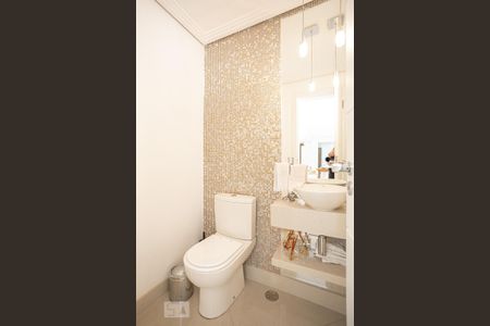 Casa de condomínio à venda com 900m², 5 quartos e sem vaga Casa de condomínio à venda com 900m², 5 quartos e sem vagaLavabo