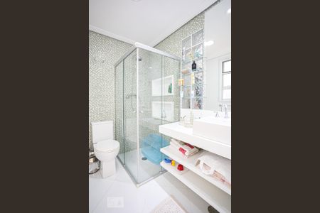 Casa de condomínio à venda com 900m², 5 quartos e sem vaga Casa de condomínio à venda com 900m², 5 quartos e sem vagaBanheiro 5