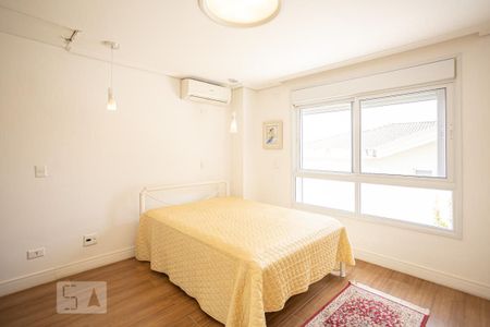 Casa de condomínio à venda com 900m², 5 quartos e sem vaga Casa de condomínio à venda com 900m², 5 quartos e sem vagaSuíte 3