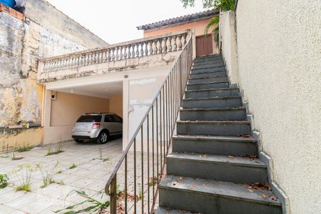 Casa para alugar com 250m², 3 quartos e 8 vagasQuintal