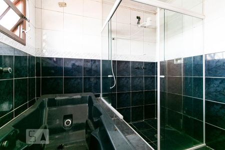 Casa para alugar com 250m², 3 quartos e 8 vagasBanheiro da Suíte 1