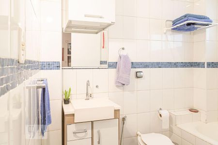 Banheiro de apartamento à venda com 1 quarto, 40m² em República, São Paulo