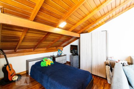 Casa à venda com 190m², 4 quartos e 2 vagas Casa à venda com 190m², 4 quartos e 2 vagasSótão