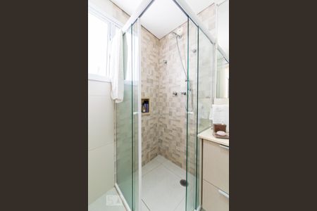 Casa à venda com 190m², 4 quartos e 2 vagas Casa à venda com 190m², 4 quartos e 2 vagasBanheiro da Suíte