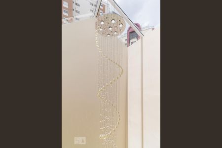 Casa à venda com 190m², 4 quartos e 2 vagas Casa à venda com 190m², 4 quartos e 2 vagasVista do Sótão/Lustre