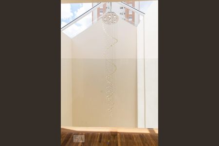 Casa à venda com 190m², 4 quartos e 2 vagas Casa à venda com 190m², 4 quartos e 2 vagasVista do Sótão/Lustre