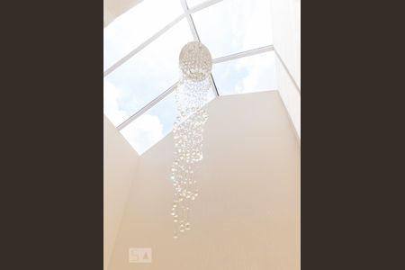 Casa à venda com 190m², 4 quartos e 2 vagas Casa à venda com 190m², 4 quartos e 2 vagasLustre