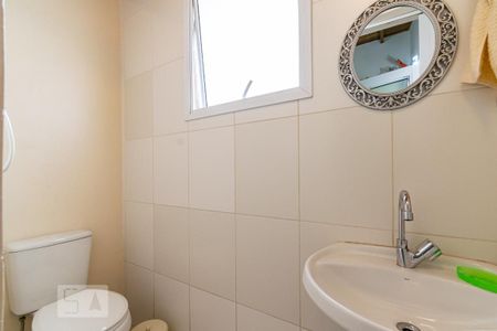 Casa à venda com 190m², 4 quartos e 2 vagas Casa à venda com 190m², 4 quartos e 2 vagasBanheiro de Serviço