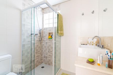 Casa à venda com 190m², 4 quartos e 2 vagas Casa à venda com 190m², 4 quartos e 2 vagasBanheiro Social