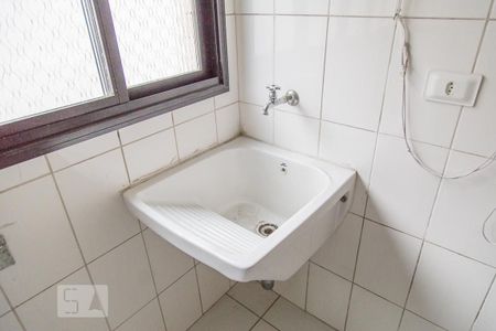 Apartamento para alugar com 68m², 2 quartos e 1 vagaÁrea de Serviço