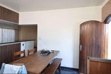 Casa à venda com 193m², 3 quartos e 3 vagasCozinha americana