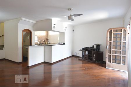 Sala de casa à venda com 3 quartos, 193m² em Vila Prudente, São Paulo