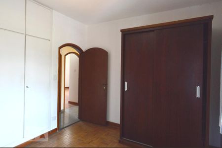 Casa à venda com 193m², 3 quartos e 3 vagasQuarto 3