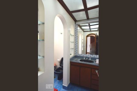 Casa à venda com 193m², 3 quartos e 3 vagasBanheiro 2