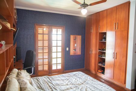 Casa à venda com 562m², 5 quartos e 4 vagasQuarto 3 - Suíte