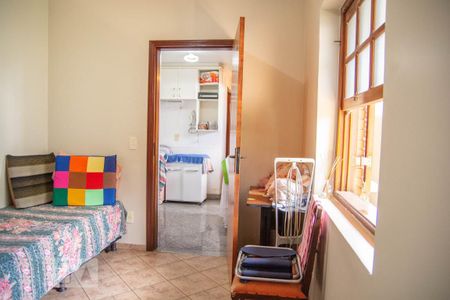 Casa à venda com 562m², 5 quartos e 4 vagasQuarto de Serviço